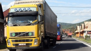 Cez hranice jazdia prázdne kamióny, kryjú podvody s DPH