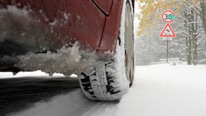 Sneh? To už nebude jediný problém cestárov...