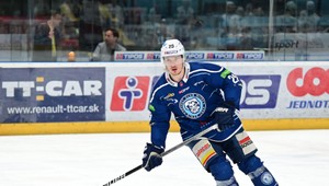 Prekoná Samuel Buček bradatý rekord Pálffyho?