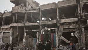 Podľa arabských zdrojov Izrael pokračuje v útokoch na Pásmo Gazy aj napriek platnému prímeriu