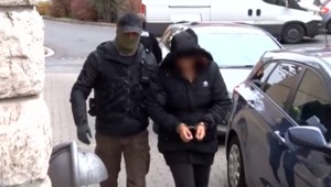 Dvojica, ktorá nútila 19-ročné dievča k prostitúcii, sa postavila pred súd