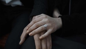 Seriálová hviezda ide po roku vzťahu pod čepiec