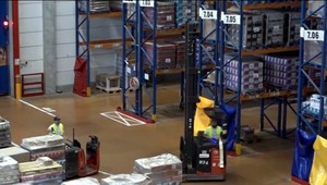 Nedostatok zamestnancov riešia dovozom cudzincov. Ich počet je údajne protizákonný