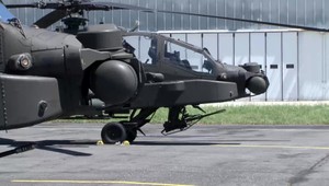 Spor o vládnu letku. Už roky by mala patriť pod armádu, tá ale na to nie je pripravená