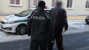 Medzinárodne hľadaného Slováka deportovali do Banskej Bystrice. Roky sa ukrýval v zahraničí