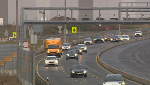 Hromadná nehoda: Na R1 pred Nitrou sa zrazilo šesť vozidiel