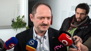 Most-Híd pôjde do vlády so Smerom, SNS a Sieťou, Zsolt Simon v strane končí