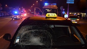 Zákazník napadol taxikára, nepáčila sa mu cena za jazdu