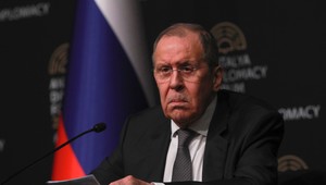 226. deň na Ukrajine: Lavrov vyhlásil, že Zelenského výzva na preventívne údery na Rusko ospravedlňuje ruskú inváziu