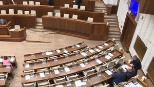Poslanci slovenského parlamentu mali rokovať, neprišiel ale takmer nikto