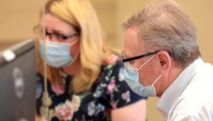 Nehnuteľnosti majú Slováci radi aj napriek stúpajúcich cenám. Záujem podporujú aj výhodné hypotéky