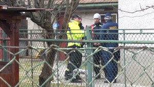 Žena sa zrejme nechtiac obliala horľavinou, je vo vážnom stave