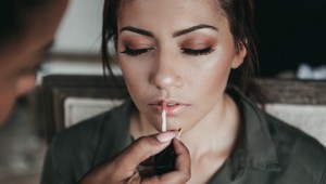 Ušetríte čas aj peniaze: 10 účinných beauty trikov, ktoré sa oplatí vyskúšať