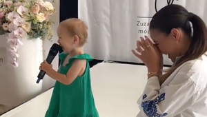 Rozídená Bagárová v Karlových Varoch - chvíľami slzy v očiach, potom chichotanie s fešným spevákom!