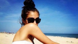 Akoby jej z oka vypadla! Madonnina dcéra predviedla dokonalú postavičku a horúce bozky v mori!