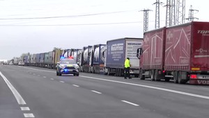 Vyzerá to ako malý zázrak. Kolóna kamiónov na východnej hranici je zrazu preč