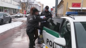 Prokurátor žiada väzbu pre 25-ročného muža po útoku na bezdomovca