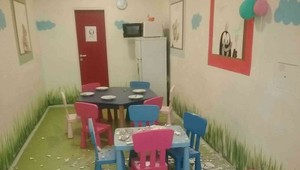 Deti v bratislavskej škôlke zažili šok: Zo stropu im spadol veľký kus omietky