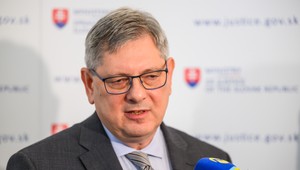 Vláda pripúšťa nárast krádeží. Do Trestného zákona vracia tzv. horalkový paragraf