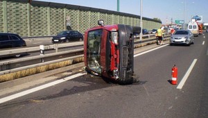 Nehoda na D1 v Bratislave. Vodič nafúkal 4 promile