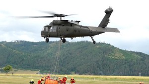Pod Tatrami sú v pohotovosti: Vrtuľník je pripravený do boja s lesnými požiarmi