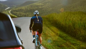 Garmin predstavil cykloradar Varia RCT715 s bezpečnostnou kamerou