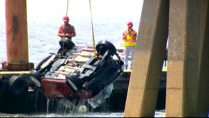 VIDEO. Po zrážke s kamiónom pád z 12 metrového mosta!