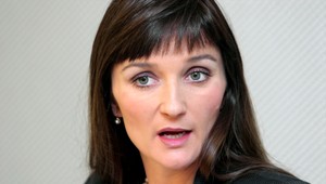 Ľudskoprávny výbor odporučil odvolanie Sone Pőtheovej. Porušila vraj povinnosť nezávislosti