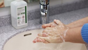 Takto si umývajte ruky nielen v čase koronavírusu, ale aj inokedy