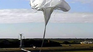 NASA otestovala lietajúci tanier, ktorý dopraví ľudí na Mars