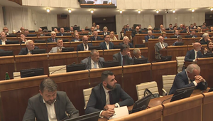 Koalícia v parlamente uťala jednu rozpravu, druhú okresala: Rokovanie o konsolidácii vyvolalo vášne