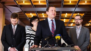 Opozícia chce podať trestné oznámenie na policajta, ktorý obvinil Špirka