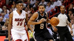 NBA: San Antonio padlo v Miami, tesná prehra Denveru