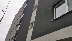 Tragédia v Bratislave. Muž mal zaškrtiť ženu a následne sa pokúsiť spáchať samovraždu