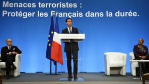 Európska únia riskuje pre migrantov svoju budúcnosť, odkazuje Manuel Valls