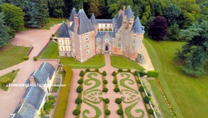 Luxusný zámok vo Francúzsku môže byť váš za 1 euro