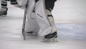 Mladý hokejový talent má problém. Pre iné občianstvo nesmie hrať súťažné zápasy