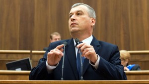 Vláda pripravuje ďalší megakšeft, tvrdí KDH