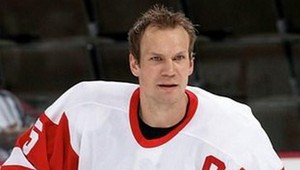 Lidström je Detroitu verný už 1550 zápasov!
