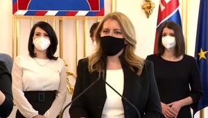 Očkovaciu stratégiu hodnotí prezidentka ako nedôstojnú. Ide o zúfalú súťaž detí pre ľudí v dôchodkovom veku, hovorí