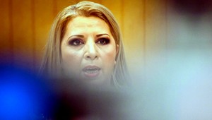 Ste senilní geriatrici, odkazuje do Bruselu Mojsejová