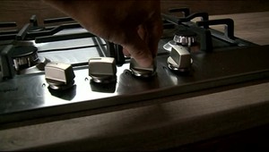 Dráma v Krompachoch, muž sa zamkol v byte a pustil plyn