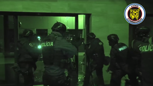 NAKA zasahovala v Trnavskom kraji. Zadržať mali dve osoby vo veci vraždy podnikateľa, tretí je na úteku