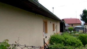 Zosuv pôdy ohrozuje osem rodinných domov