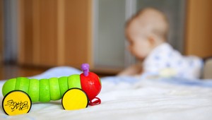 VIDEO. Deti a hračky? Ak to nie je sexuálna pomôcka...