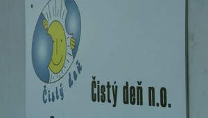 Komisia odporučila Richterovi zrušiť akreditáciu Čistého dňa