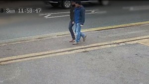 VIDEO: Podozriví muži z otrávenia agenta Skripaľa. Polícia žiada verejnosť o pomoc
