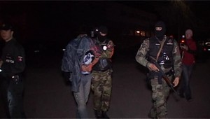 Policajti tvrdo zasiahli proti drogovým dílerom, prevádzkar baru za mrežami!