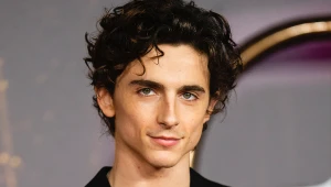 Timothée Chalamet bude v najnovšom filme spievať! Údajne má aj novú slávnu frajerku!