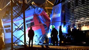 Rušňovodič zachraňoval život a zrazil sa s ďalším vlakom